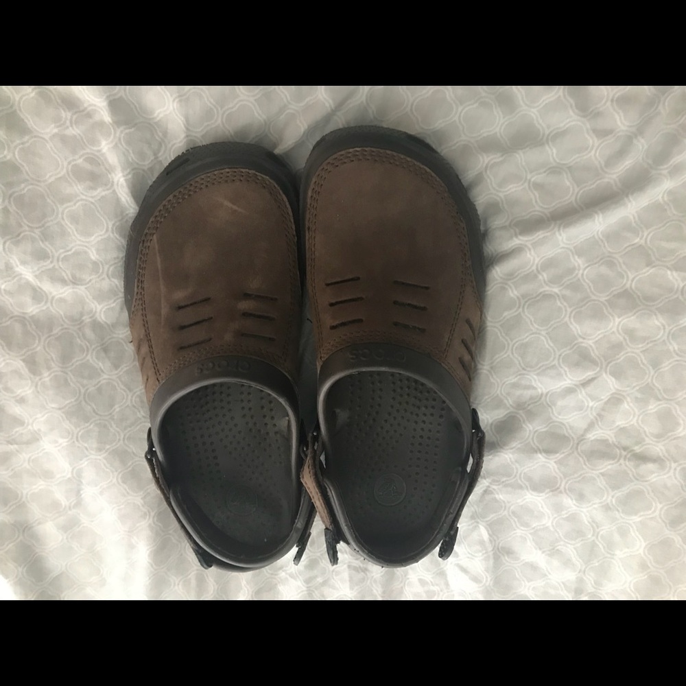 Men’s leather crocs